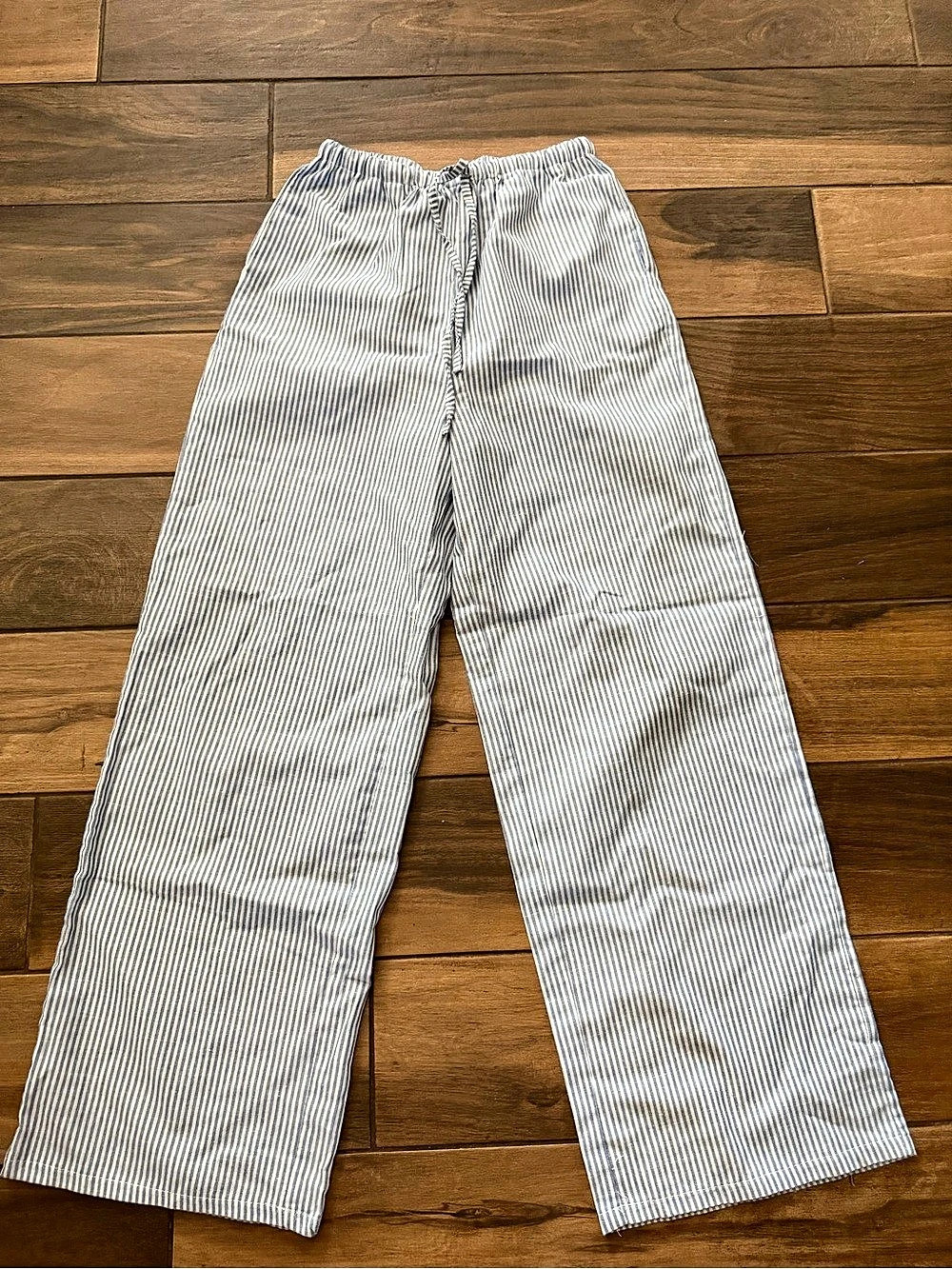 SHEIN Striped Wide Leg Pants in Blue & White Size Small Like New